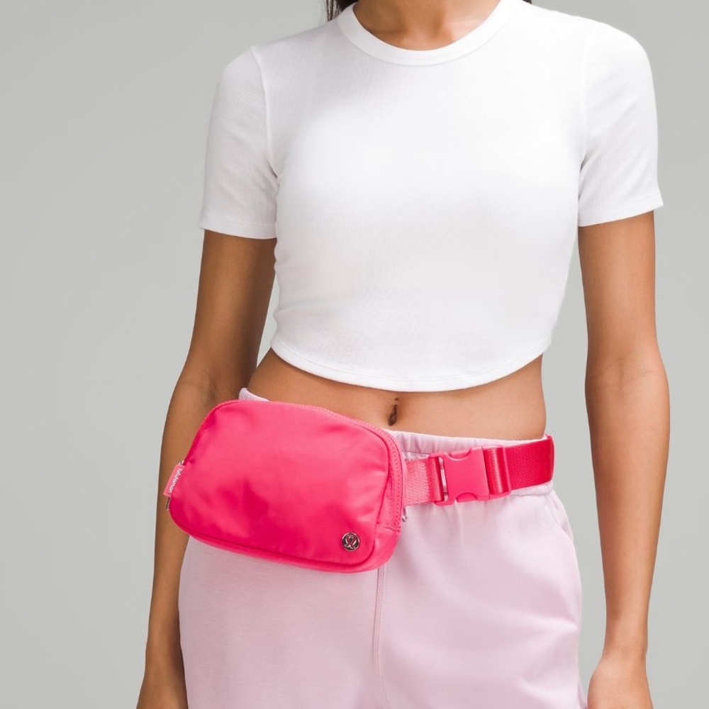 Lululemon “LIP GLOSS” Pink Everywhere Belt Bag NWT *Sold Out Everywhere* - Picture 5 of 10